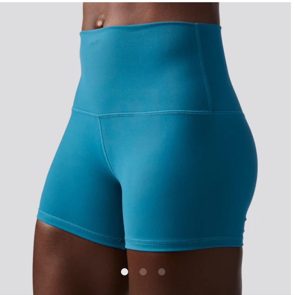 Born Primative NEW HEIGHTS BOOTY SHORTS size small
